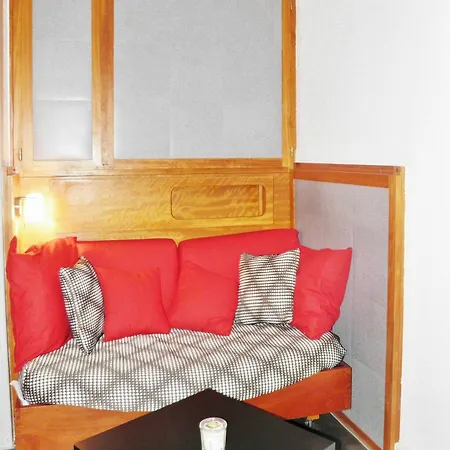 Apartment On The French Riviera With Balcony, 150m From The Beach! Hyeres